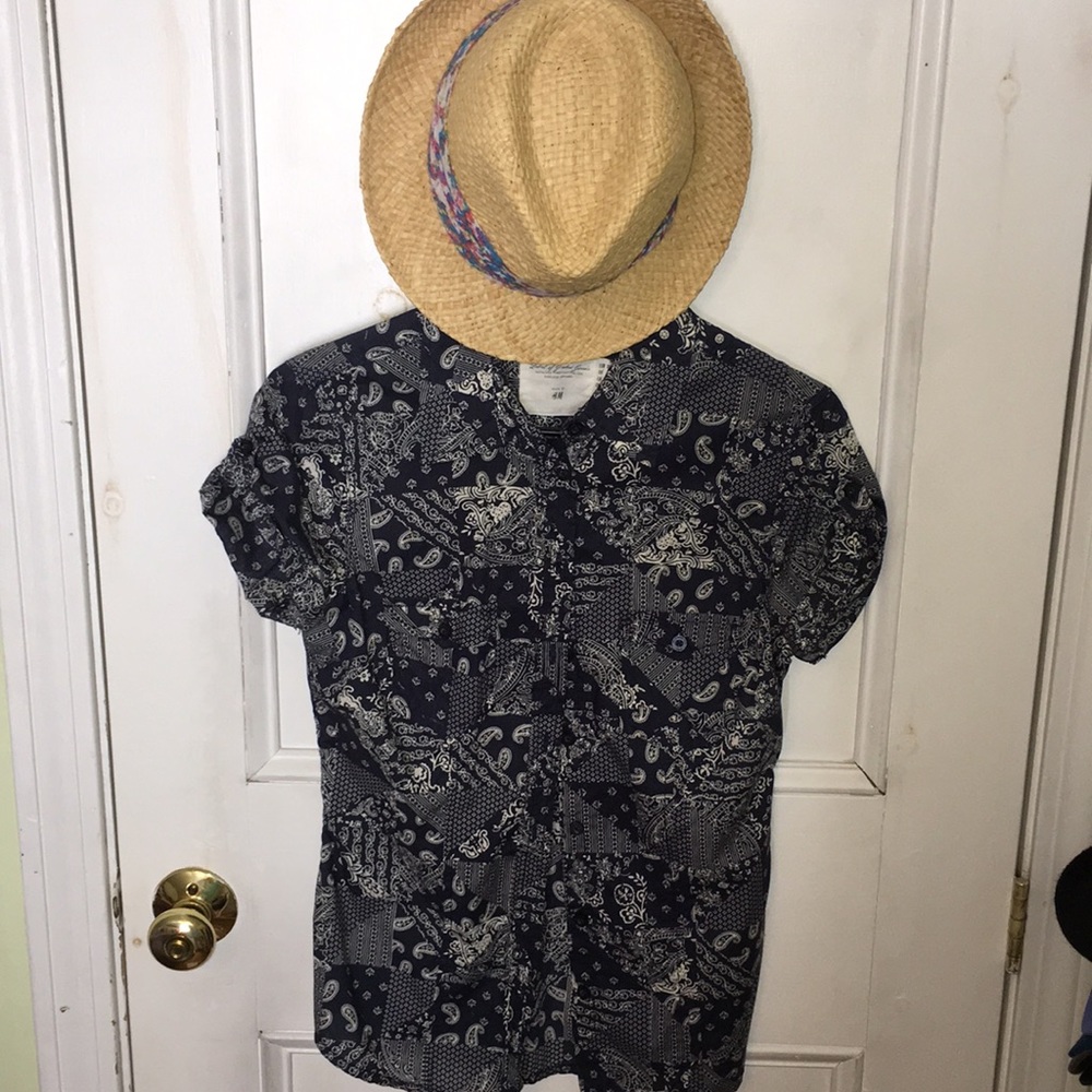 NWOT H&M Button down shirt - Picture 4 of 5